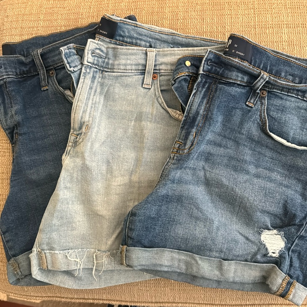 GAP SIZE 32(14US) 3 pack Jean shorts